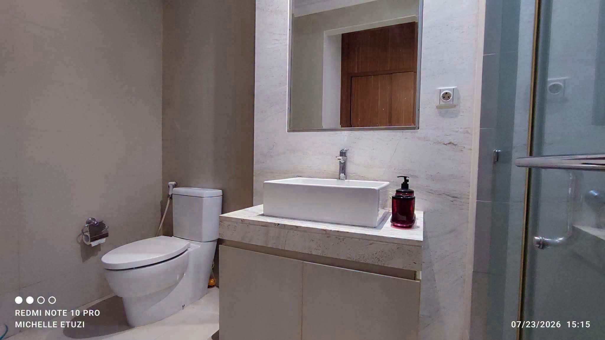 Fully Furnished 1-Bedroom Apartment for Rent in Senayan, Jakarta Selatan 5