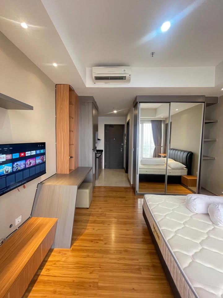 Fully Furnished 1-Bedroom Apartment for Rent in Karet Tengsin, Central Jakarta