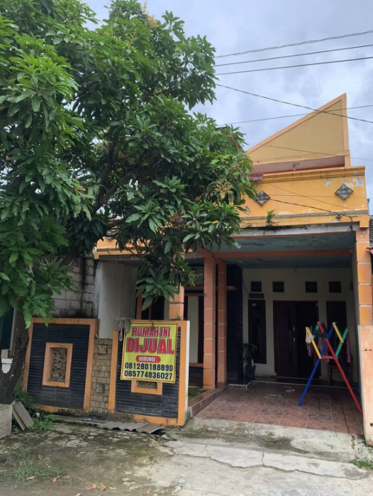 Rumah 2 Lantai Banten Indah Permai Serang | 2 KT, SHM, Parkir Mobil | Rp 305 jt 2