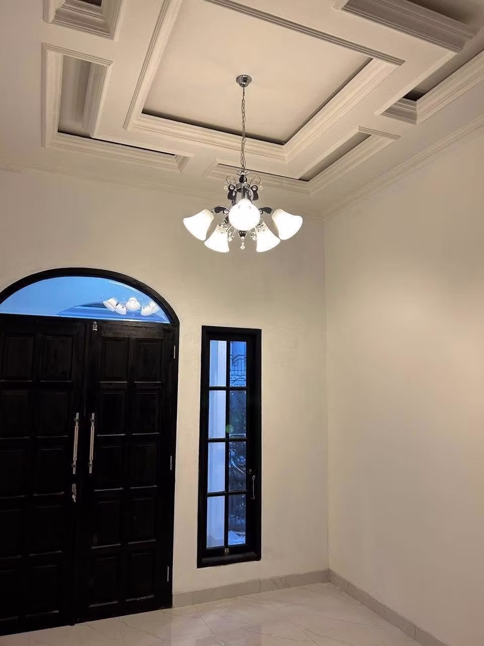 Modern Classic 2-Storey House in Jagakarsa South Jakarta | 4 BR, SHM | IDR 1,450,000,000 4