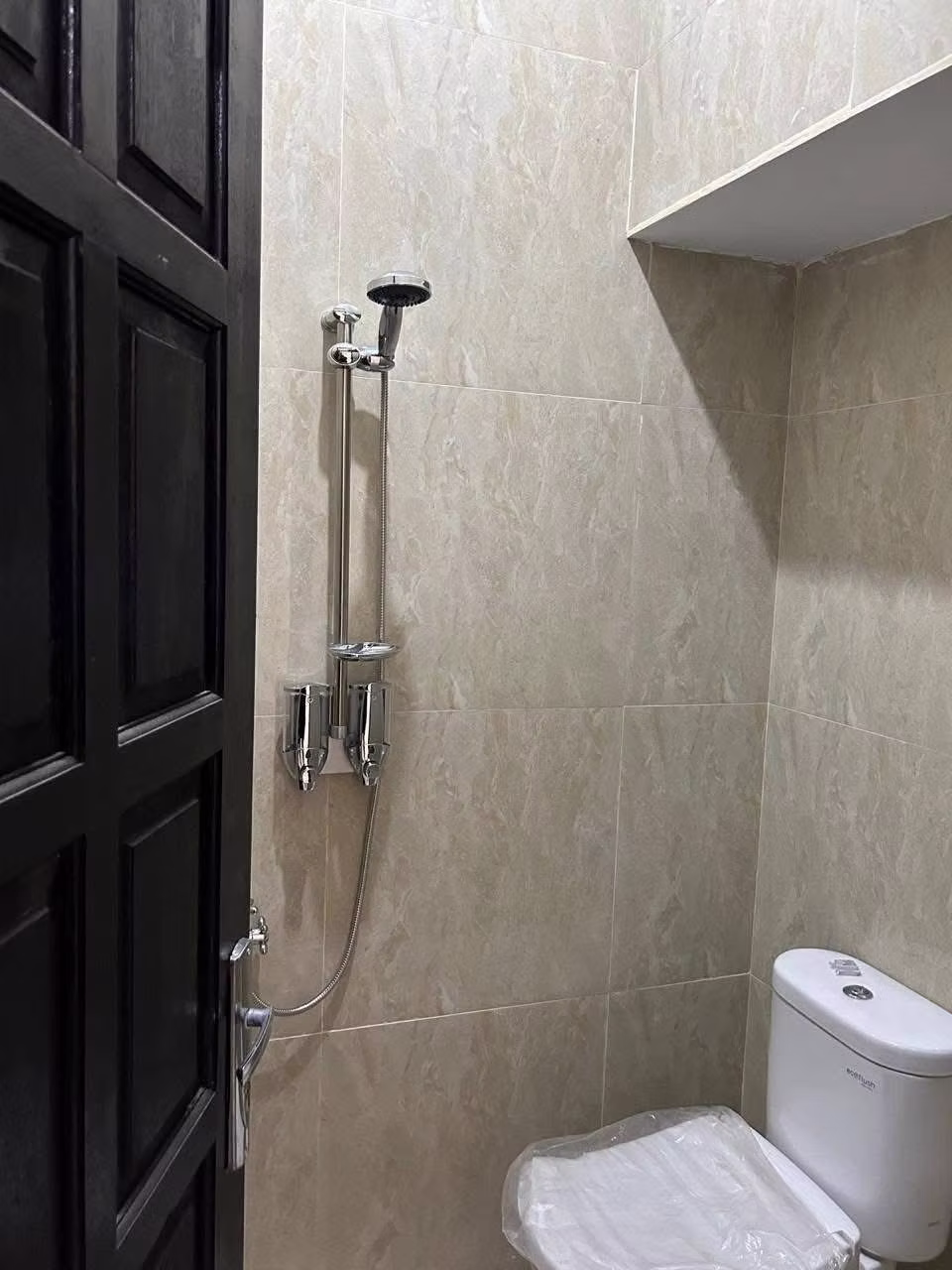 Modern Classic 2-Storey House in Jagakarsa South Jakarta | 4 BR, SHM | IDR 1,450,000,000 8