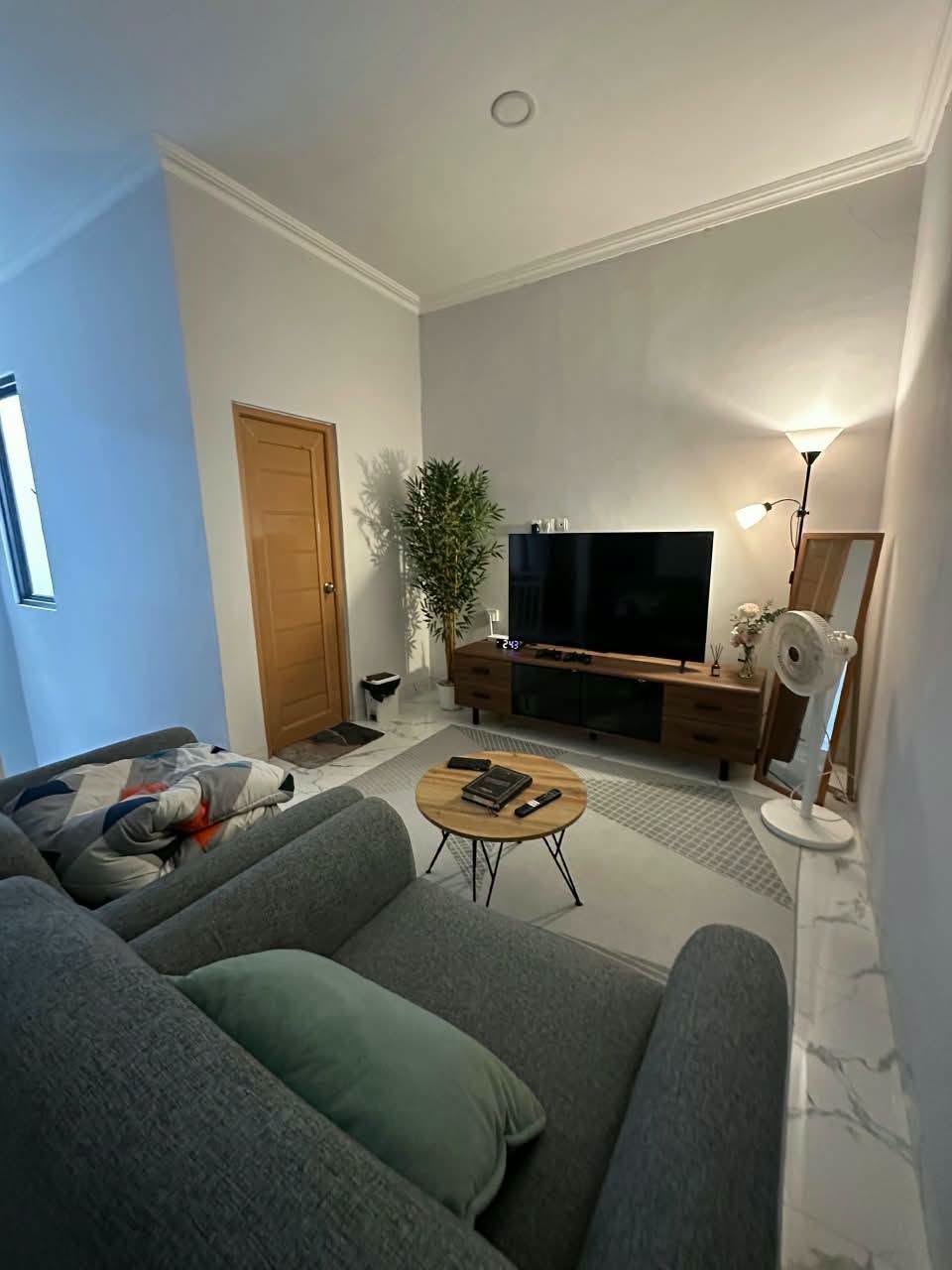 Semi Furnished 3-Bedroom House for Sale on Jalan Raden Saleh, Sukmajaya, Depok