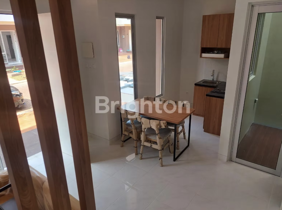 Rumah Fully Furnished Malibu Village Gading Serpong | 2 KT, PPJB | Rp 1.2M 3