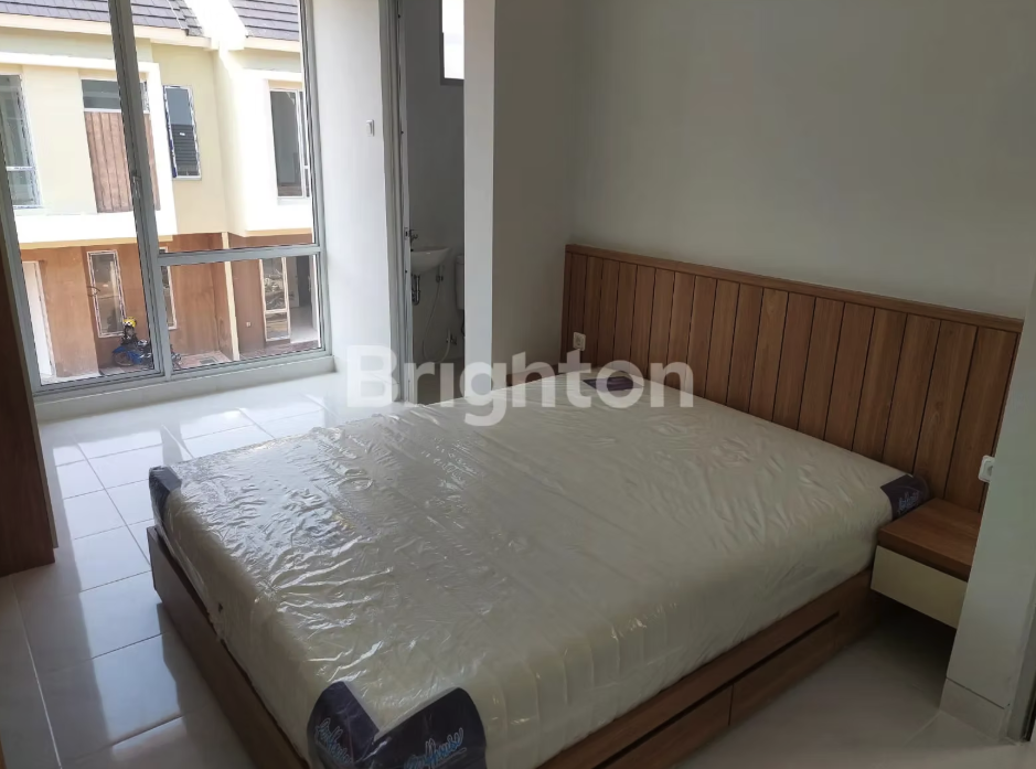 Rumah Fully Furnished Malibu Village Gading Serpong | 2 KT, PPJB | Rp 1.2M 6