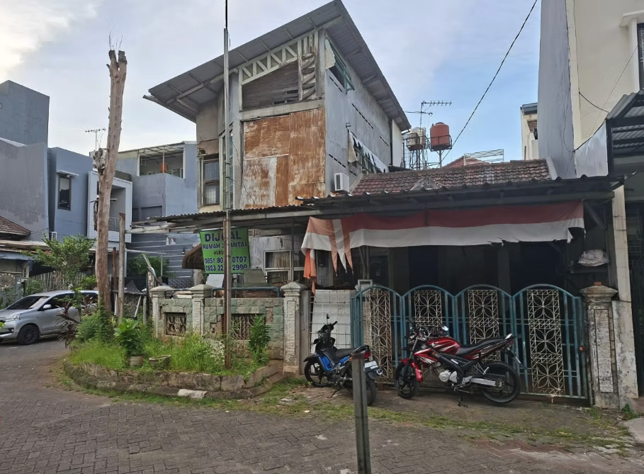 Rumah Hoek 2,5 Lantai Taman Pegangsaan Indah Kelapa Gading | SHM | Rp 2.720.000.000 2