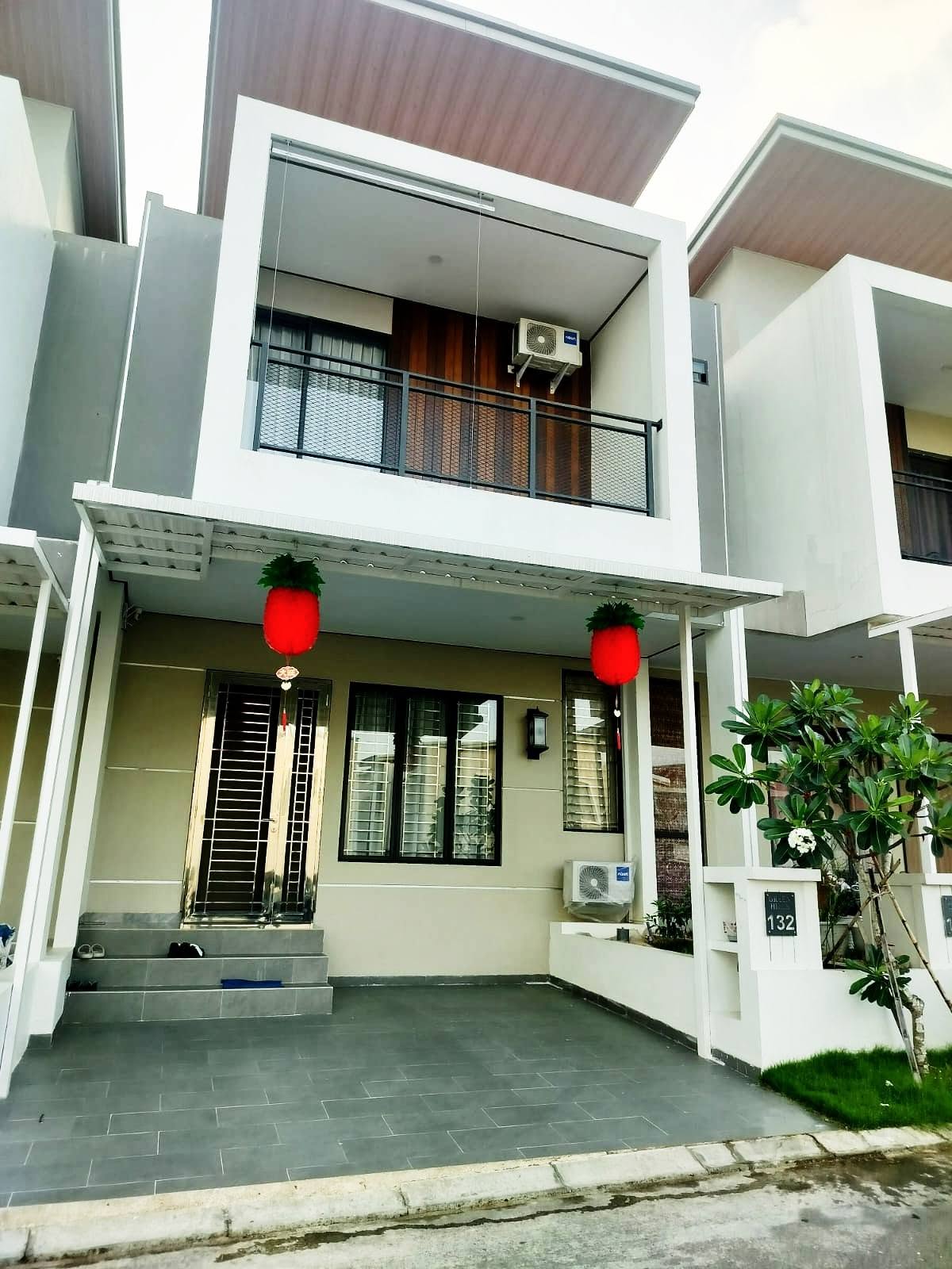 Fully Furnished 3-Bedroom House for Sale in Central Hills Cluster, Kalimantan Barat 2