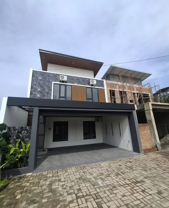 Jual Rumah Mewah 2 LT di Maguwo Dekat Jogja Bay dan Sanata Dharma 2