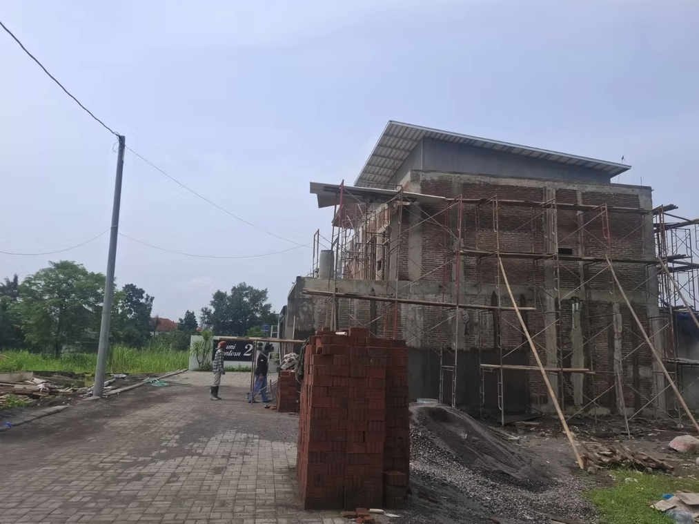 Jual Rumah Mewah 2 LT di Maguwo Dekat Jogja Bay dan Sanata Dharma 7