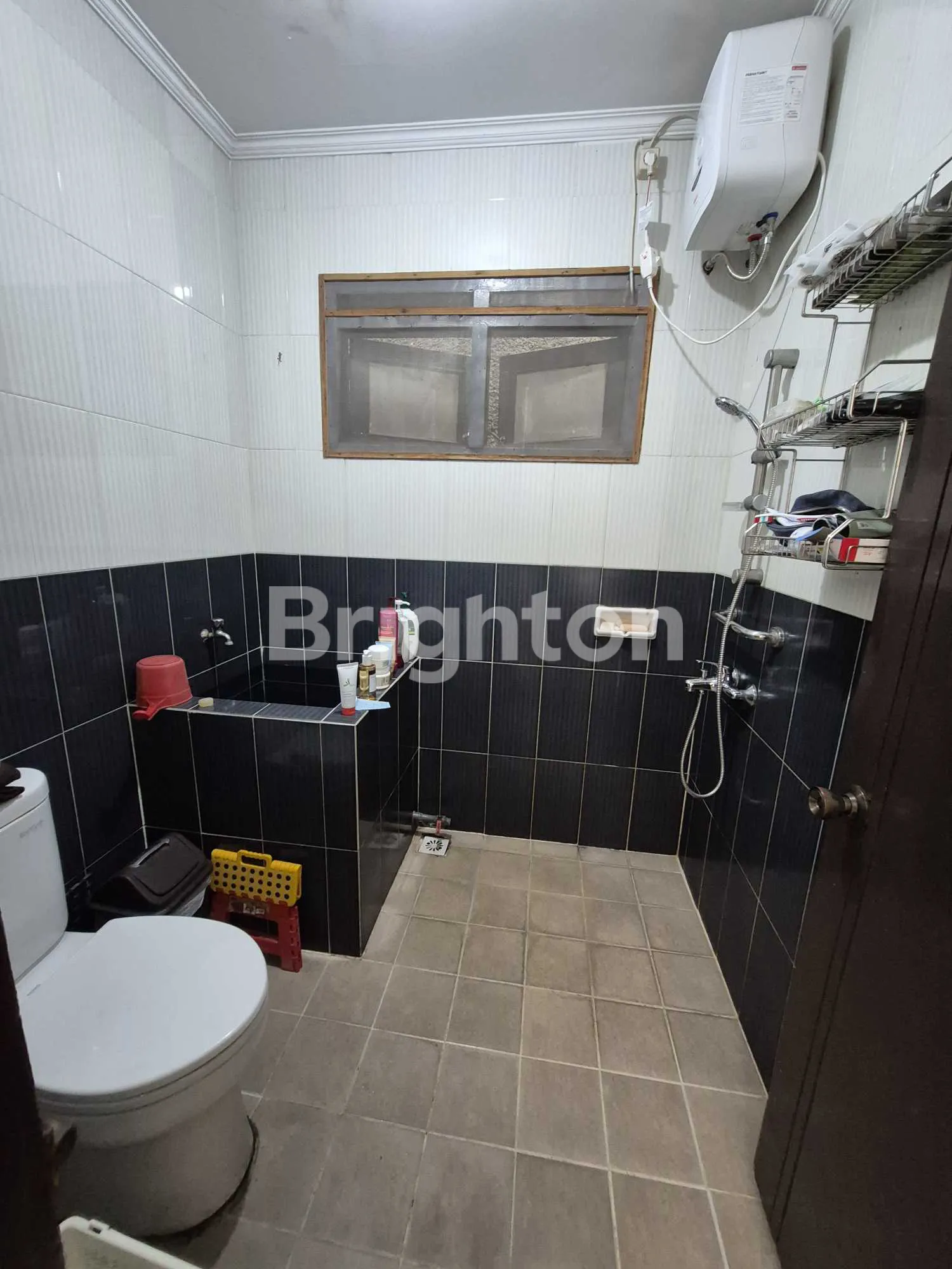Rumah Asri Geger Kalong Wetan Bandung | 4+1 KT, SHM, 7