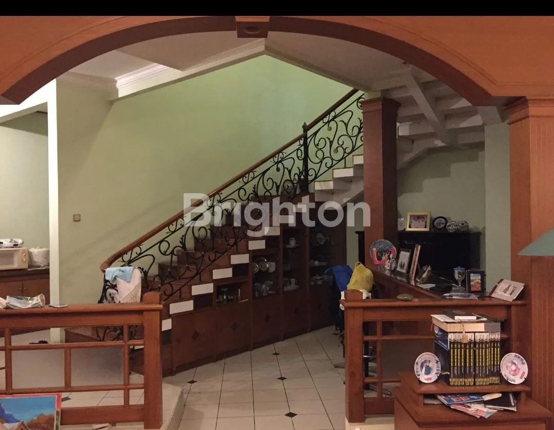 Rumah Lux Cipaku Indah Setiabudi Bandung | LT/LB 400 m², 3+1 KT, SHM, 7