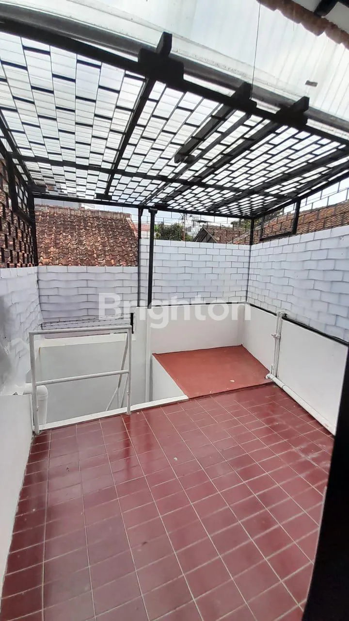 Rumah 4+1 KT Jalan Cijerokaso Geger Kalong Bandung 4