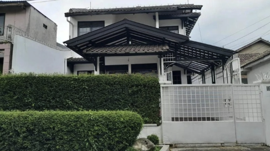 Rumah 4+1 KT Jalan Cijerokaso Geger Kalong Bandung