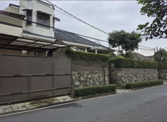Rumah 2 Lantai Mainroad Abadi Pondok Hijau Bandung