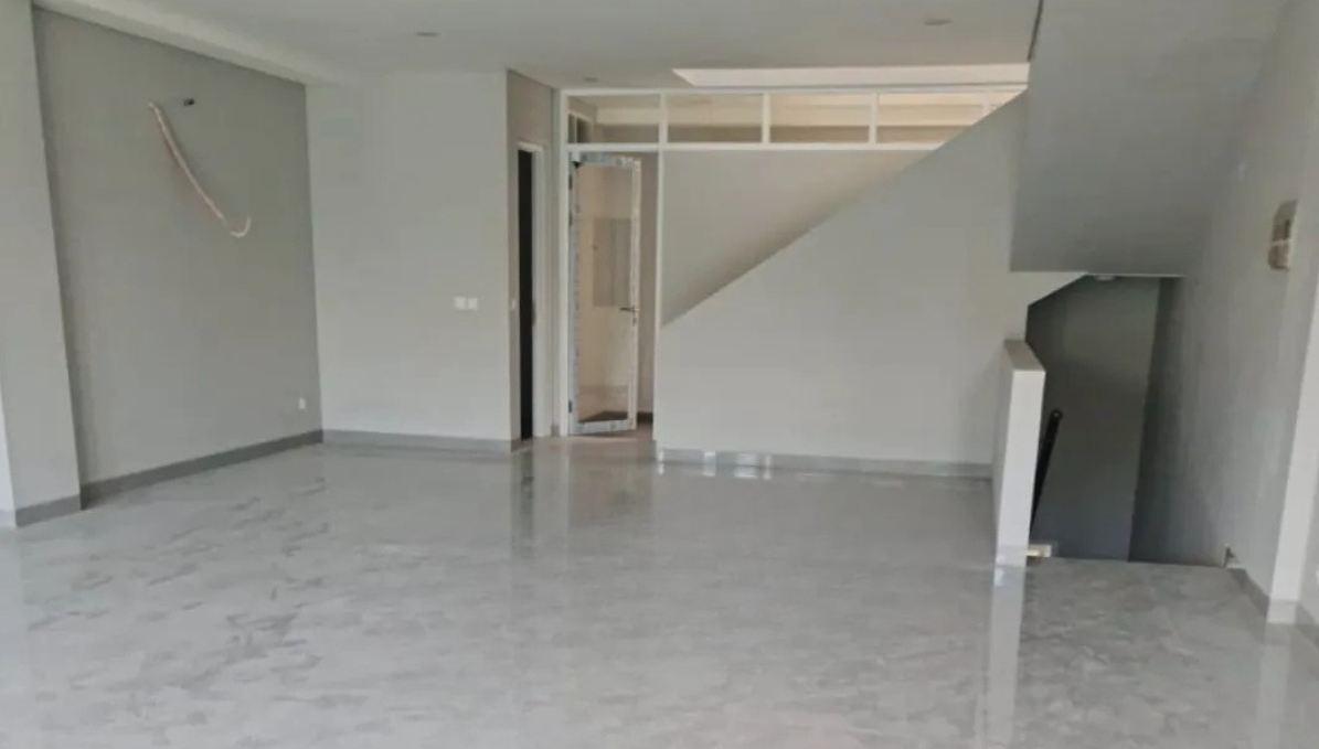 Spacious Shophouse for Yearly Rent on Jl. Kebon Kawung, Bandung with Meeting Room
