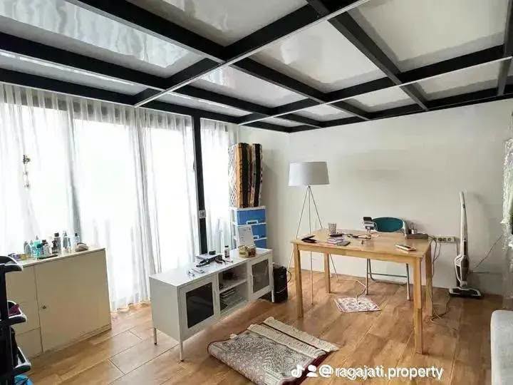 3-Bedroom House for Sale in Sawangan Baru, Depok with Balcony and Parking 2