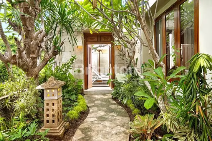 3BR Fully Furnished Villa in Jimbaran Bali | Private Pool, SHM + IMB | IDR 4B 6