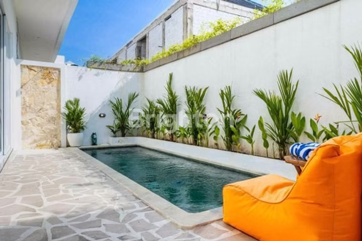 Rumah 2 Lantai Dekat Echo Beach Canggu | 5 KT + 1 Kamar ART, SHM | Rp 3.900.000.000 2