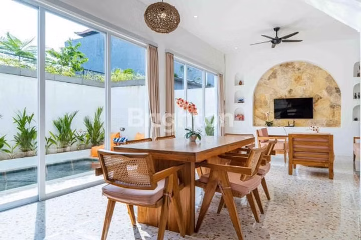 Rumah 2 Lantai Dekat Echo Beach Canggu | 5 KT + 1 Kamar ART, SHM | Rp 3.900.000.000 6