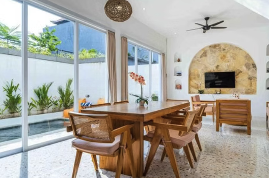 Rumah 2 Lantai Dekat Echo Beach Canggu | 5 KT + 1 Kamar ART, SHM | Rp 3.900.000.000