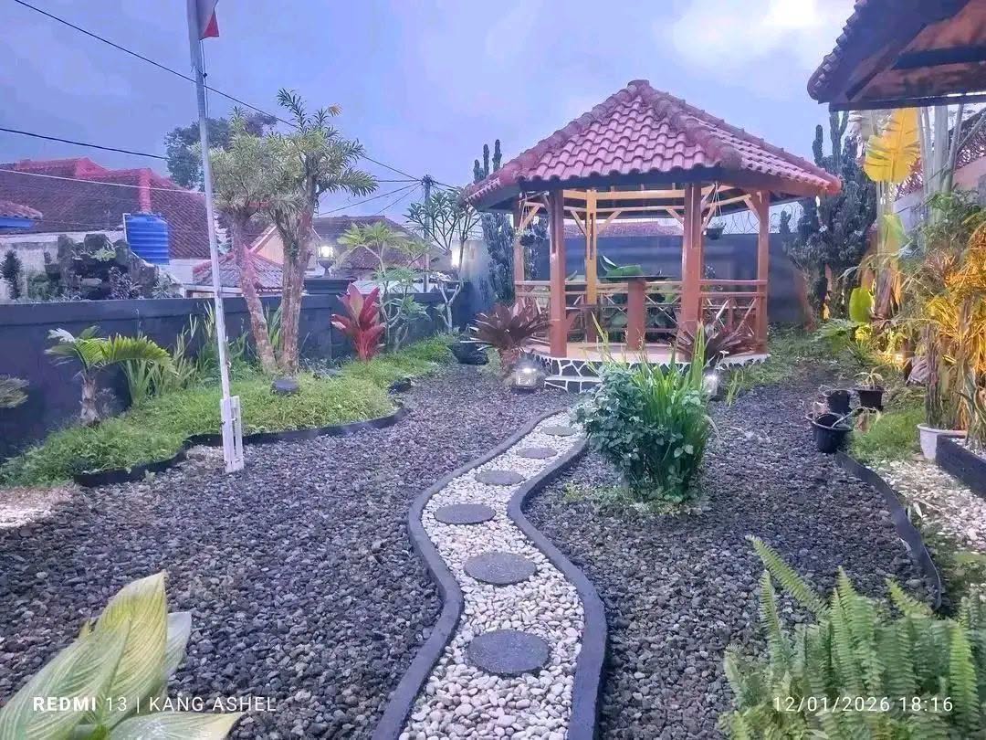 Fully Furnished 6-Bedroom House for Sale in Puncak, Bogor with Garden and Parking 2