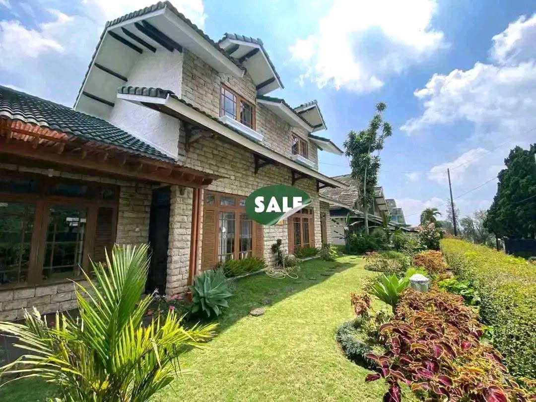 Spacious 6-Bedroom House for Sale in Puncak Pass Bogor-Cianjur