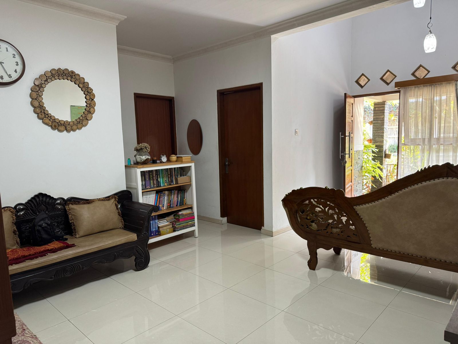 Spacious 4-Bedroom House for Sale in Bumi Panyawangan, Bandung 2
