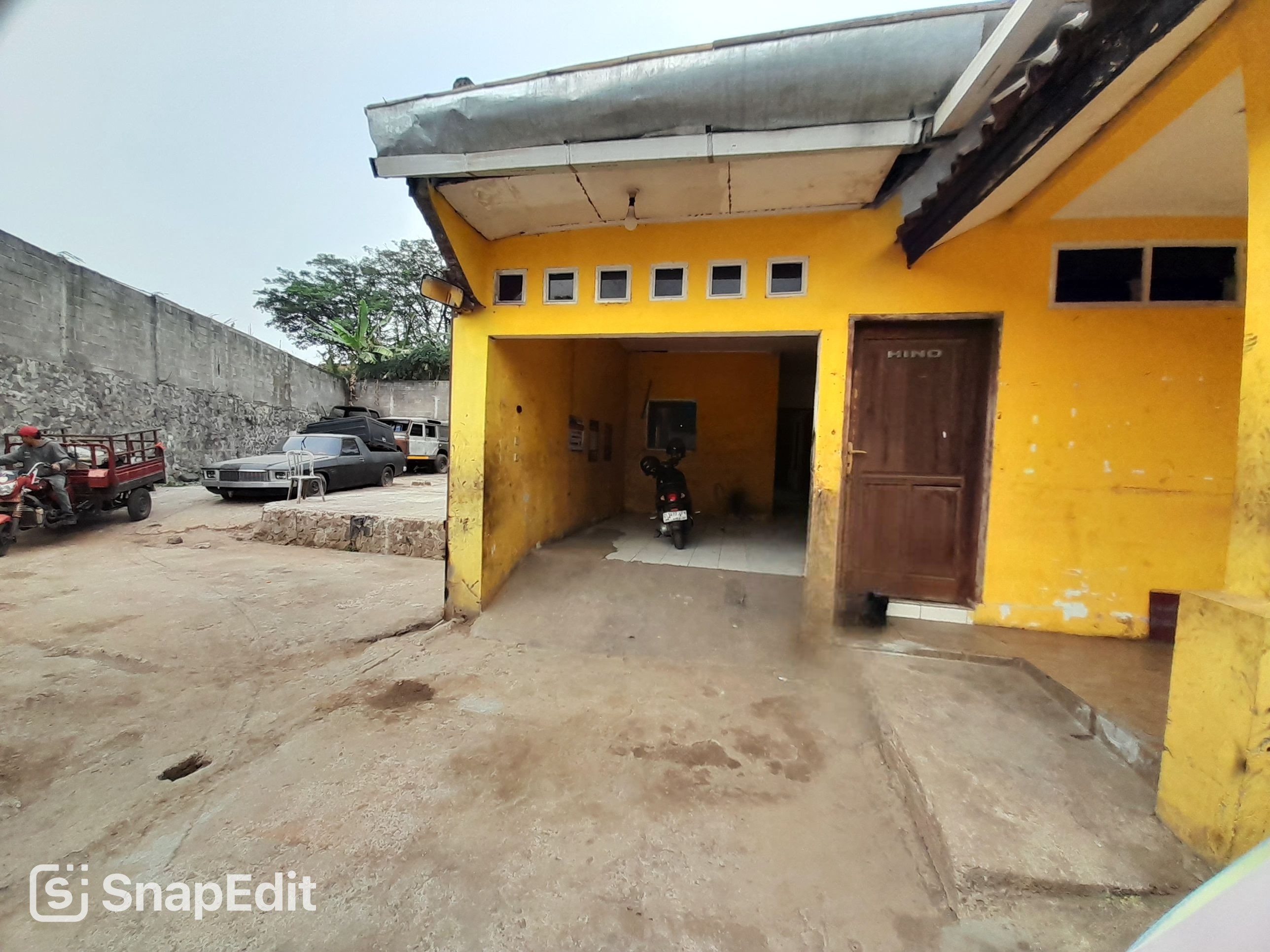 Spacious 4-Bedroom House for Sale in Cileunyi, Bandung with SHM Certificate 2