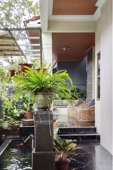 Rumah 2 Lantai Terawat Cirebon Kota | 4+1 KT, Garasi 2 Mobil, SHM | LT 200 m² 5