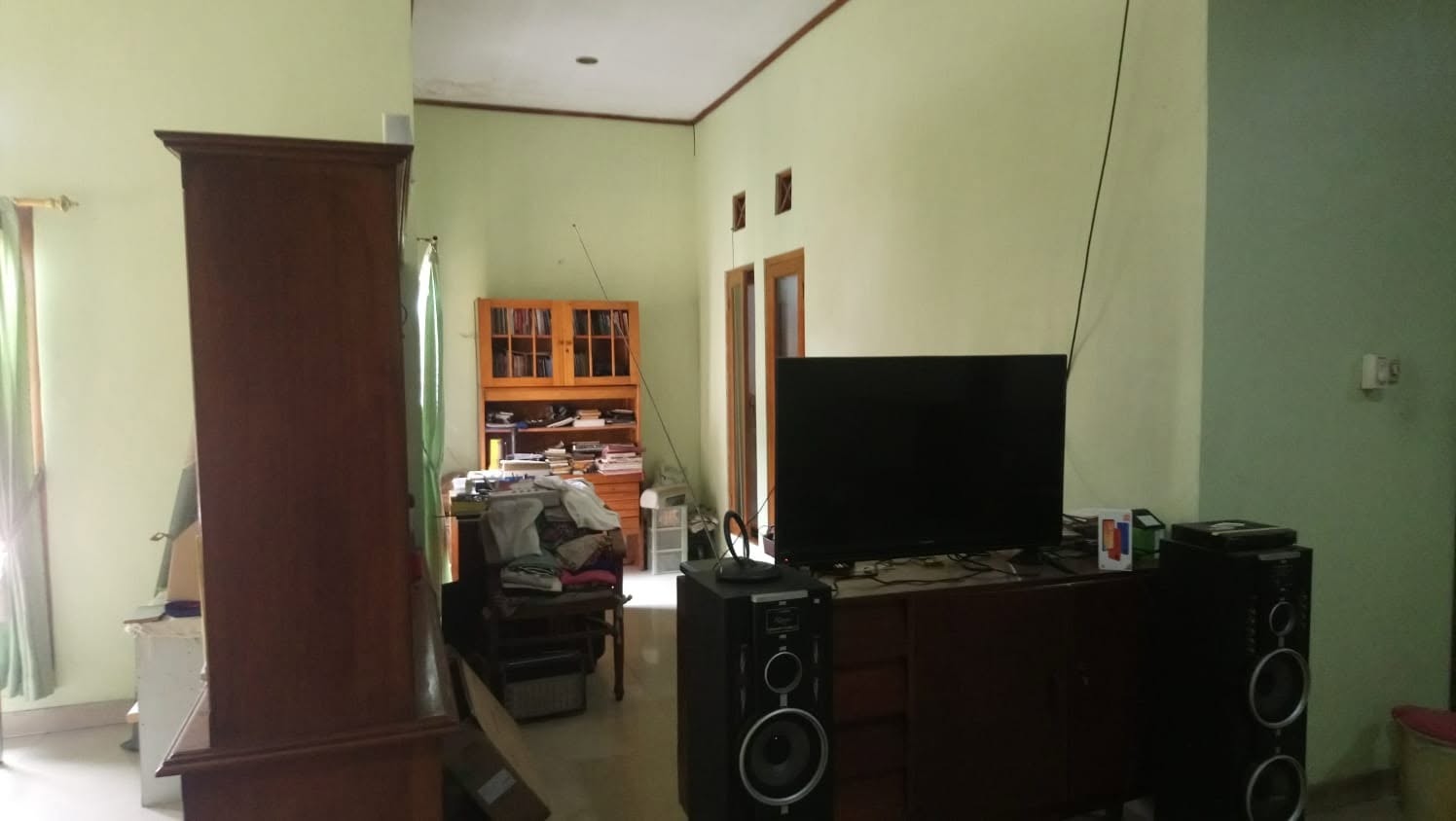 Spacious 6-Bedroom House for Sale in Menteng, Central Jakarta 3