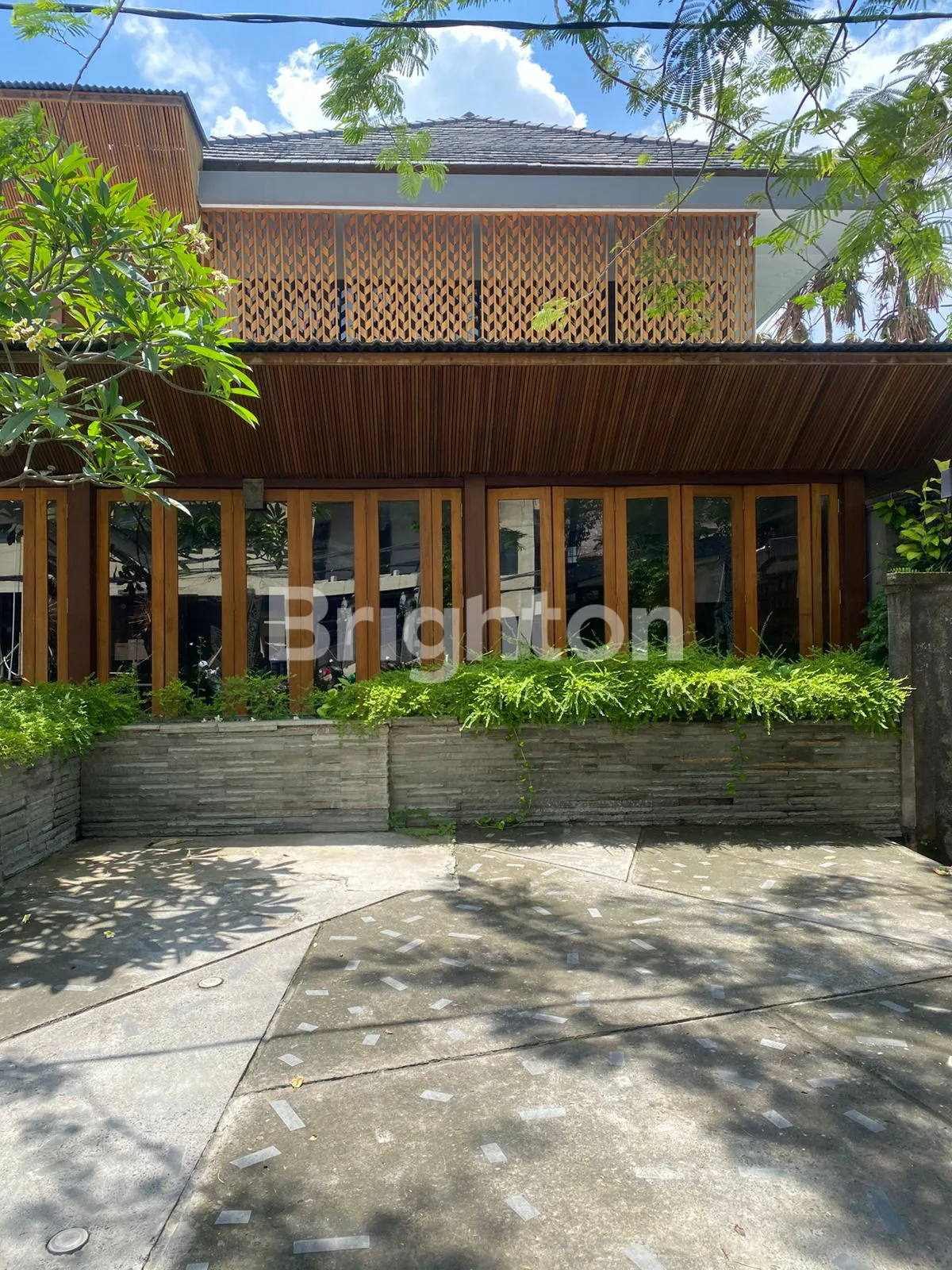 Premium Villa & Restaurant for Rent Near Echo Beach Canggu | Running Business 4