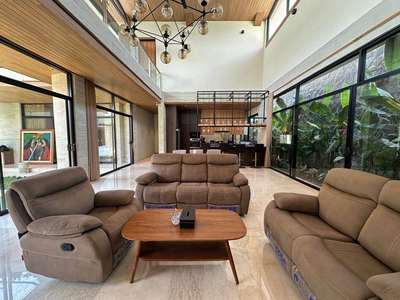 Fully Furnished 4-Bedroom Villa with Private Pool in Sanur, Denpasar 2