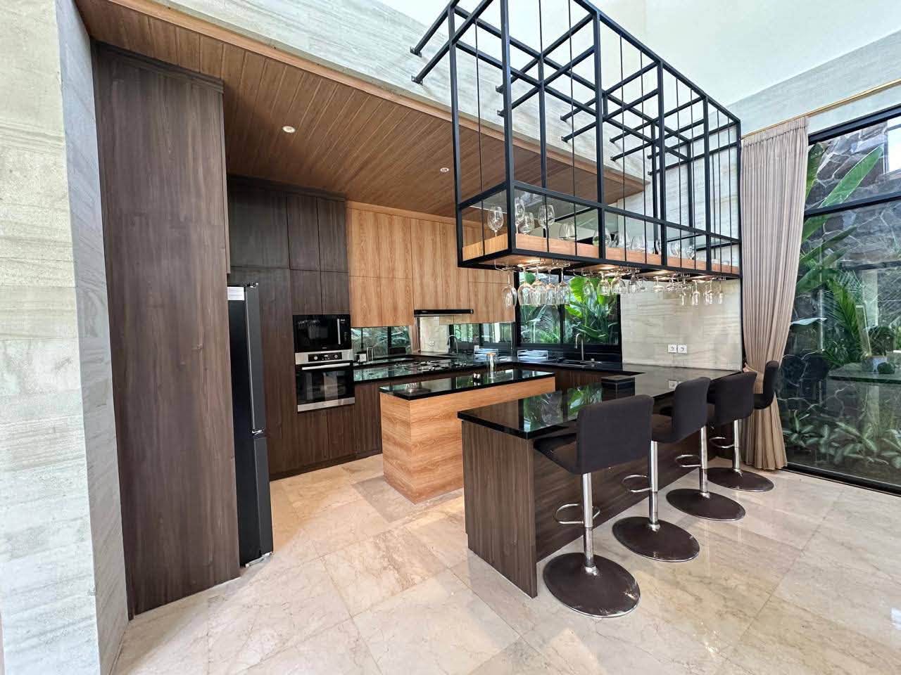 Fully Furnished 4-Bedroom Villa with Private Pool in Sanur, Denpasar 6