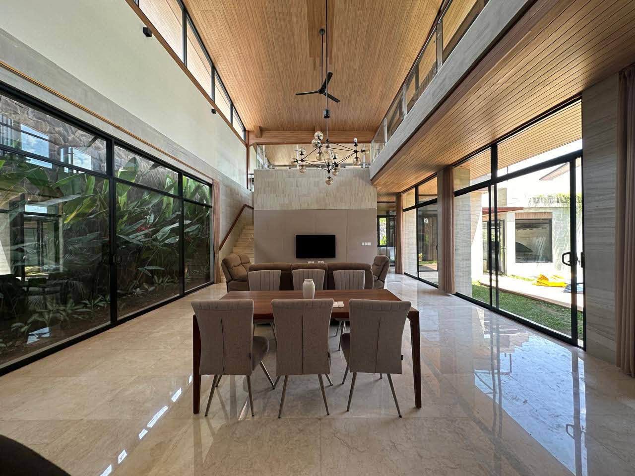 Fully Furnished 4-Bedroom Villa with Private Pool in Sanur, Denpasar 7