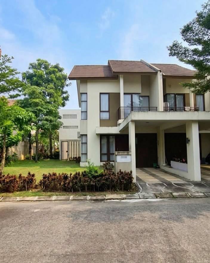 4-Bedroom House for Sale in Jalan Orchard Park, Belian, Batam