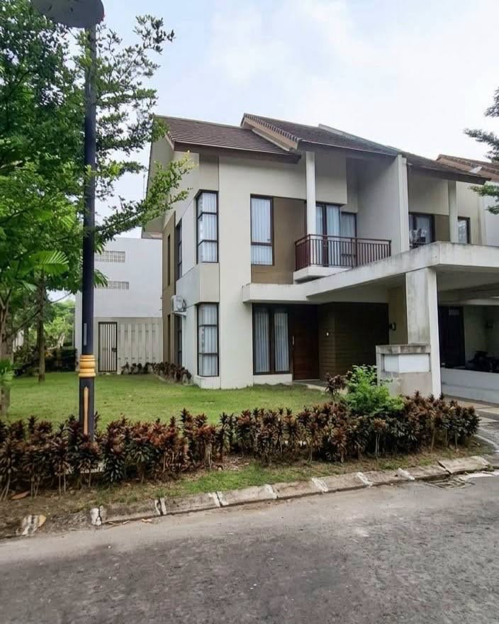 4-Bedroom House for Sale in Jalan Orchard Park, Belian, Batam 3