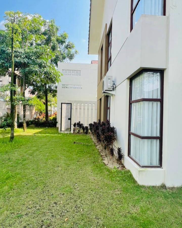 4-Bedroom House for Sale in Jalan Orchard Park, Belian, Batam 5