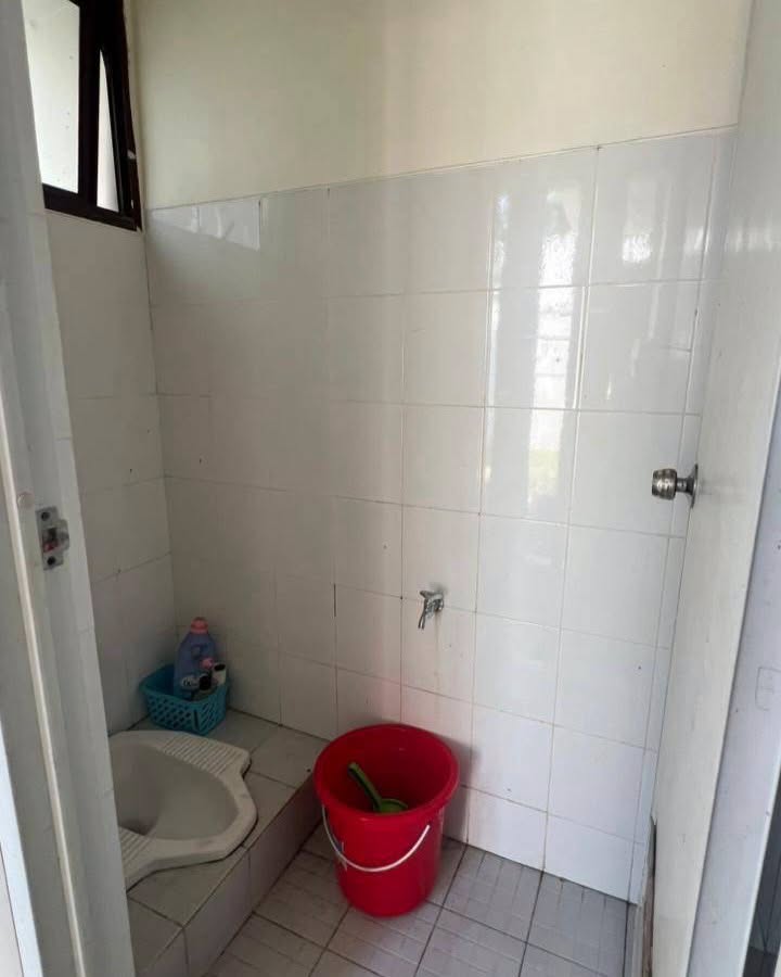 4-Bedroom House for Sale in Jalan Orchard Park, Belian, Batam 6