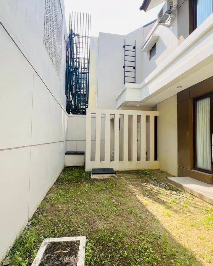 4-Bedroom House for Sale in Jalan Orchard Park, Belian, Batam 7