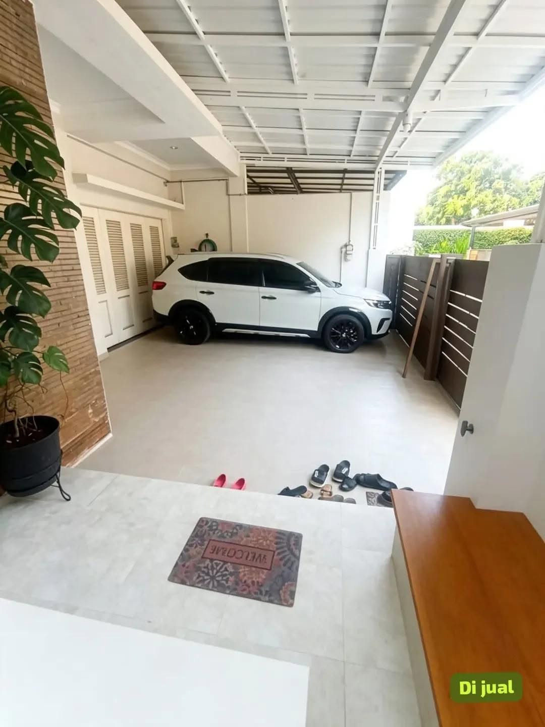 Spacious 5-Bedroom House for Sale in Pondok Kelapa, Jakarta Timur 4