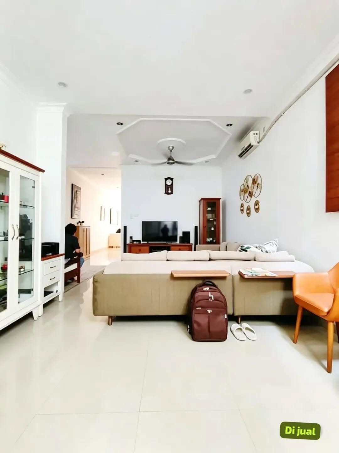 Spacious 5-Bedroom House for Sale in Pondok Kelapa, Jakarta Timur 6