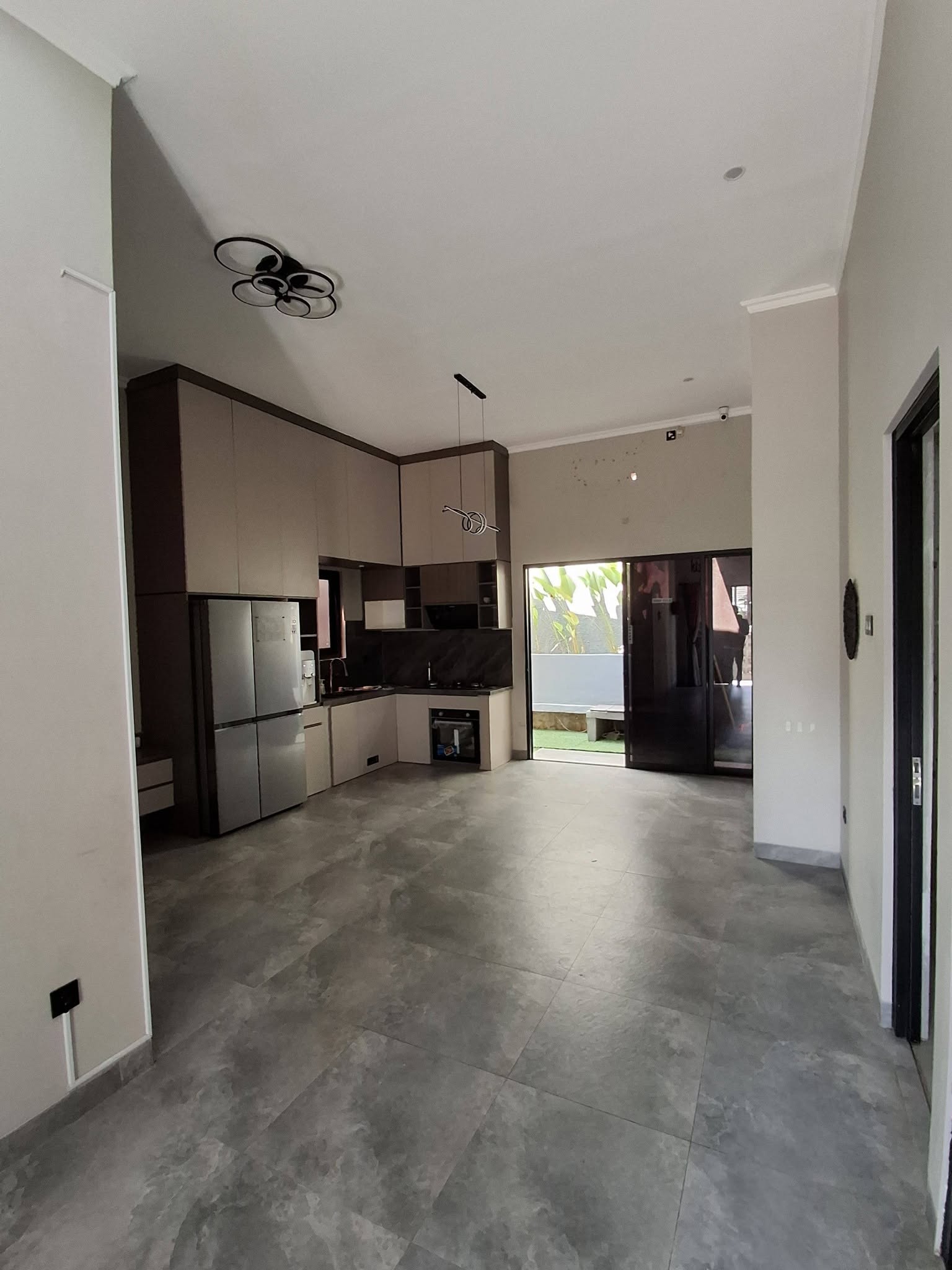 2-Bedroom Semi-Furnished House for Sale in Komplek Polri Lembah Nagrak Indah, Jakarta Timur 5