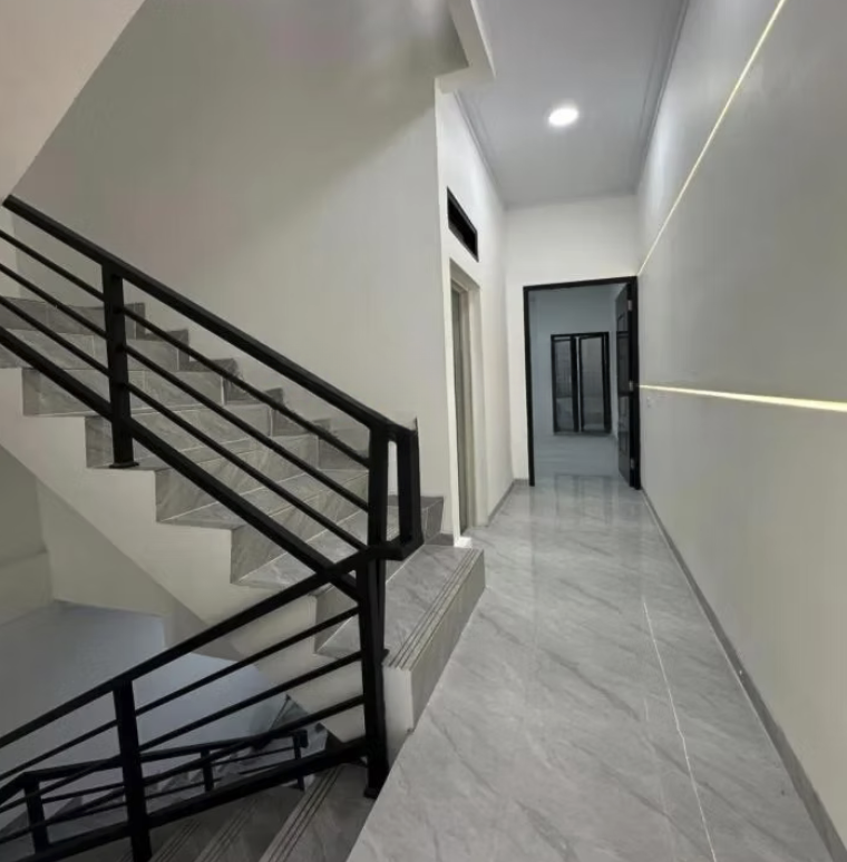 Rumah 3 Lantai Full Furnished Duri Kepa Tanjung Duren | 5 KT, SHM | Rp 2.750.000.000