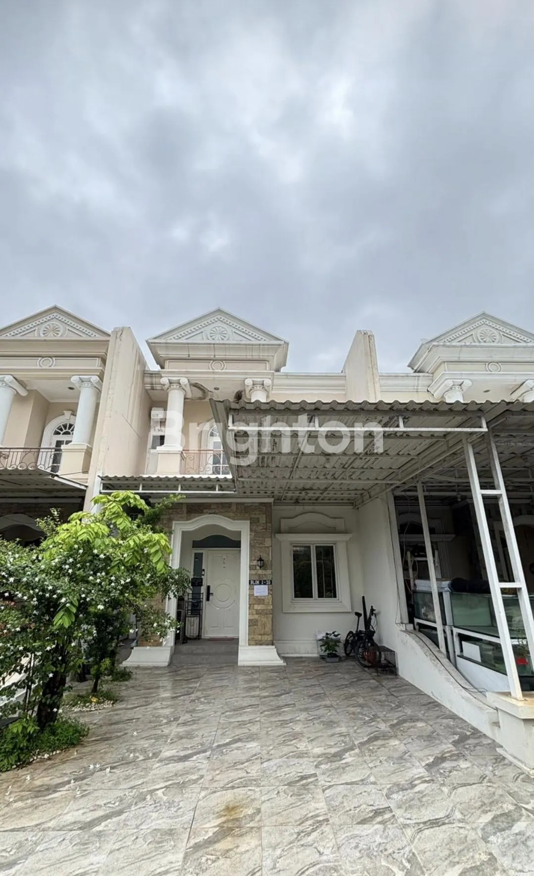 Rumah Eksklusif Fully Furnished Kalideres Jakarta Barat | 2 KT, SHM, Garasi | Rp 2,8 M 2
