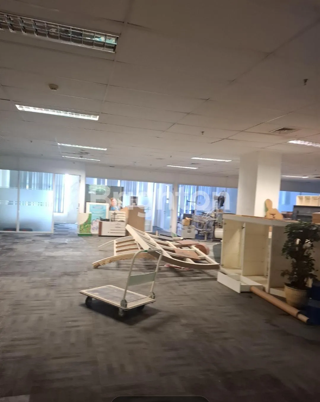 Kantor 840 m² Puri Indah Dekat Lippo Mall Jakarta Barat | Semi Furnished | Sewa Rp 2,06 M 5