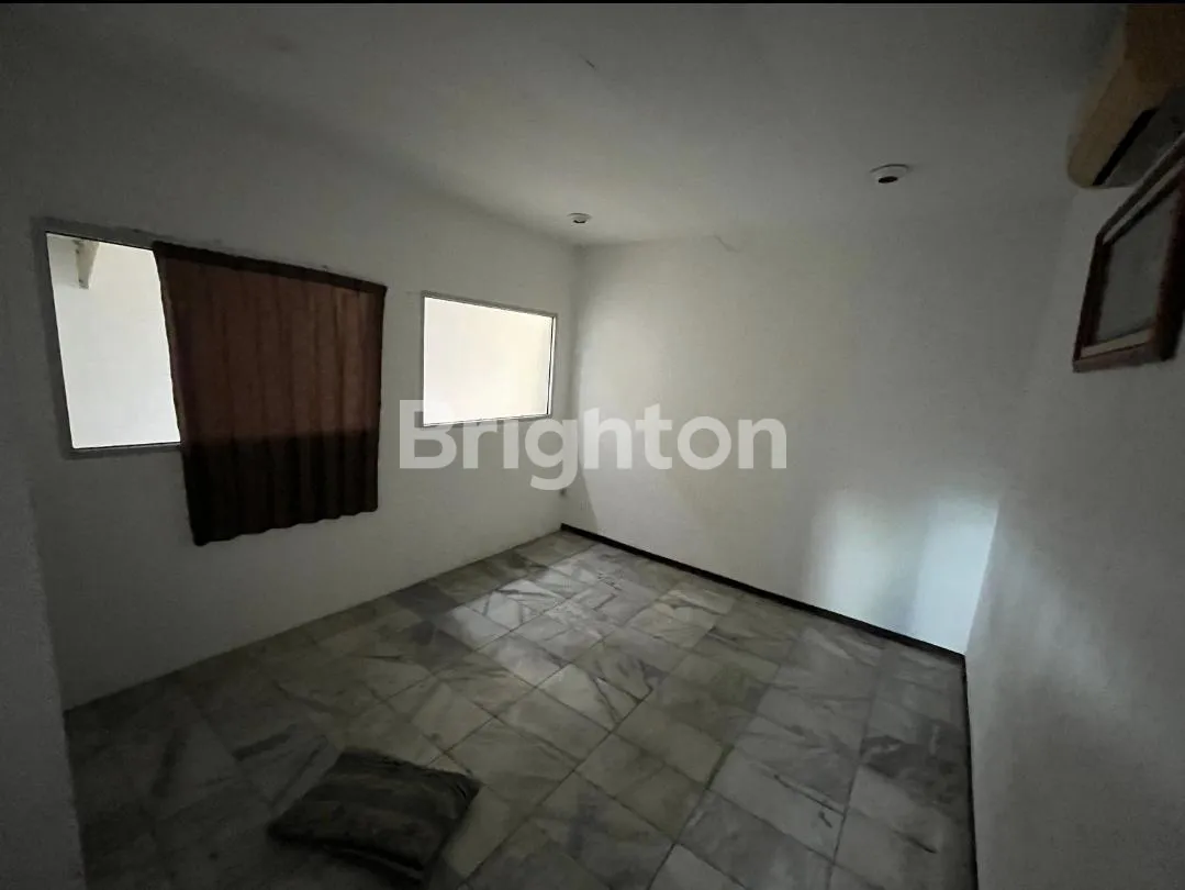 Spacious Shophouse for Sale in Sunter Agung, Jakarta Utara with Parking 4