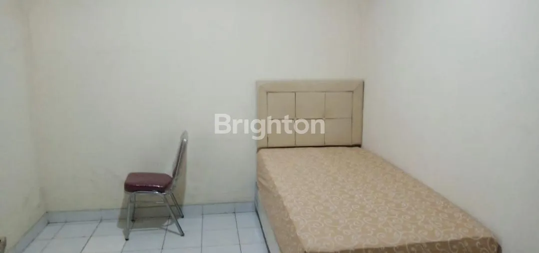 Guesthouse for Sale in Grogol, West Jakarta with 24 Bedrooms and Parking 4