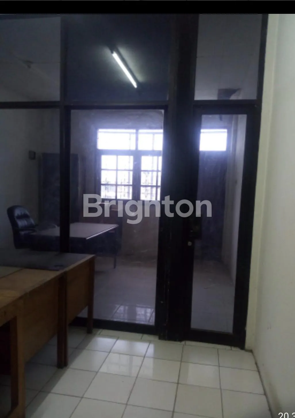 Shophouse for Sale in Duri Kosambi, West Jakarta with Parking and Semi Furnished 5