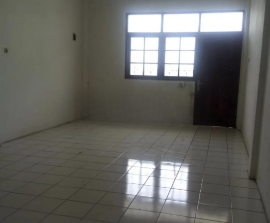 Shophouse for Sale in Duri Kosambi, West Jakarta with Parking and Semi Furnished