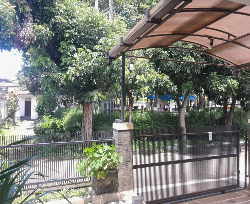 Rumah 2 Lantai Ujung Berung Indah Bandung Timur | 5+1 KT, SHM, Semi Furnished 2