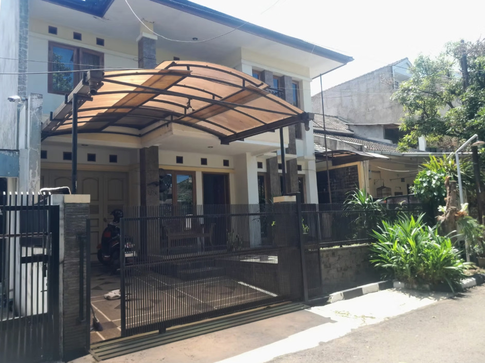 Rumah 2 Lantai Ujung Berung Indah Bandung Timur | 5+1 KT, SHM, Semi Furnished 3